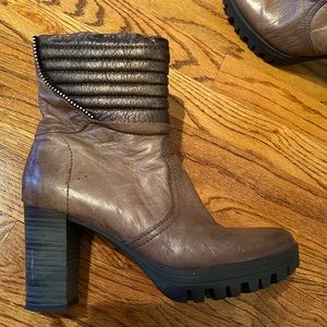 High Heel Boots , Great Condition S-39
